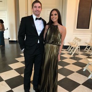 Grecian style golden gown.